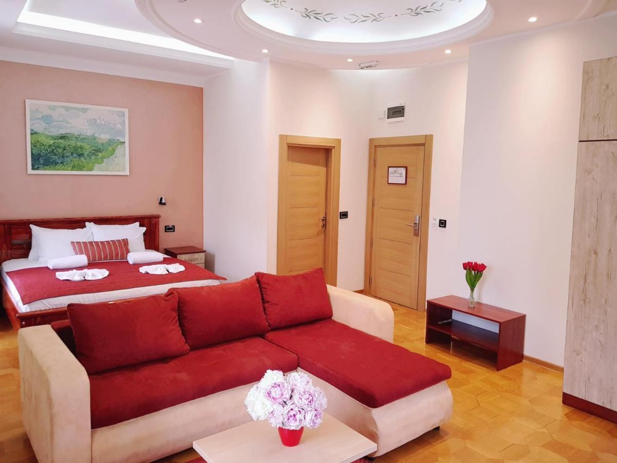 Hotel Kutko Панчево Экстерьер фото