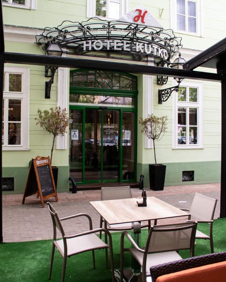 Hotel Kutko Панчево Экстерьер фото